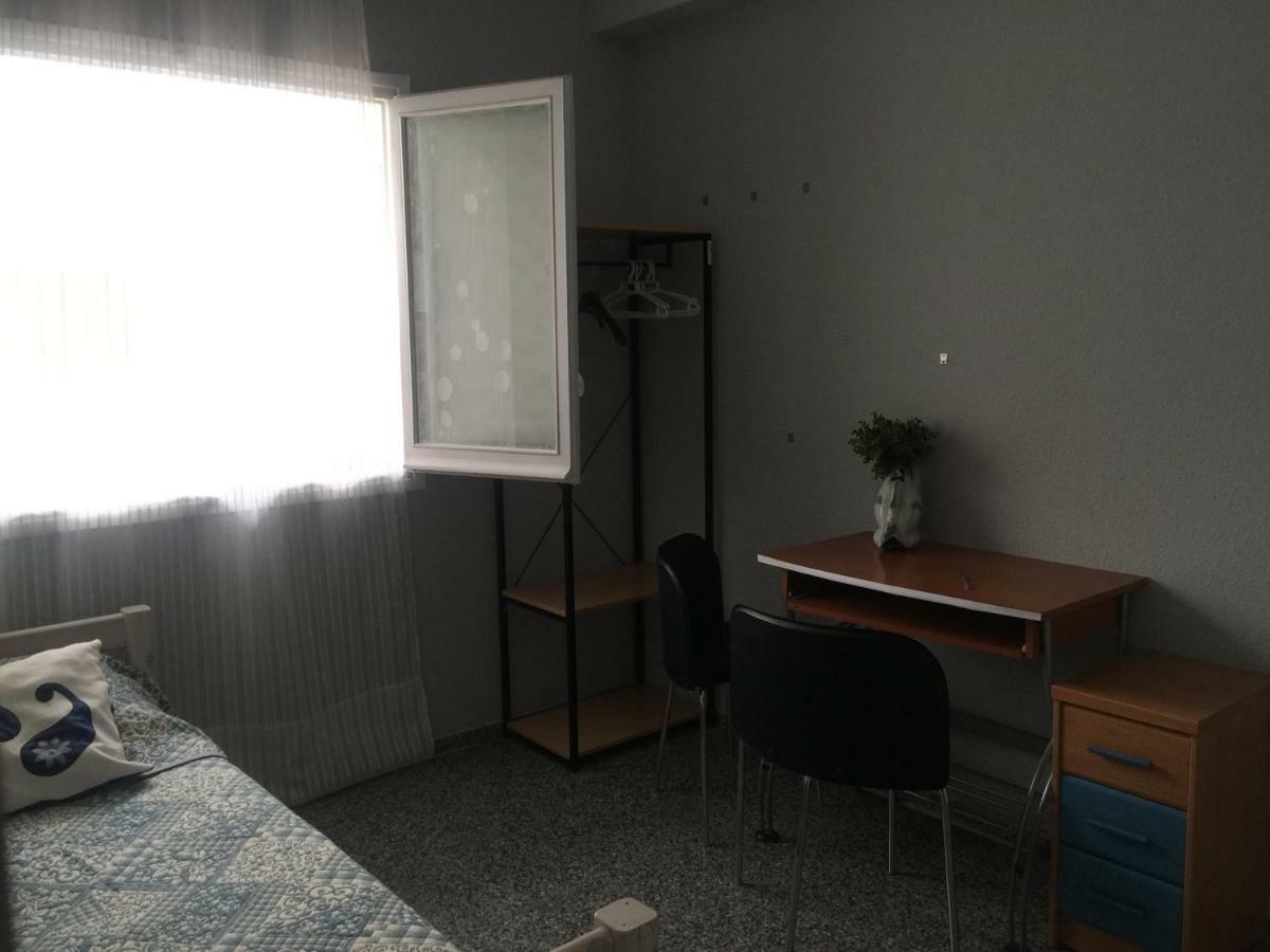 Habitacion Renfe Аликанте Экстерьер фото